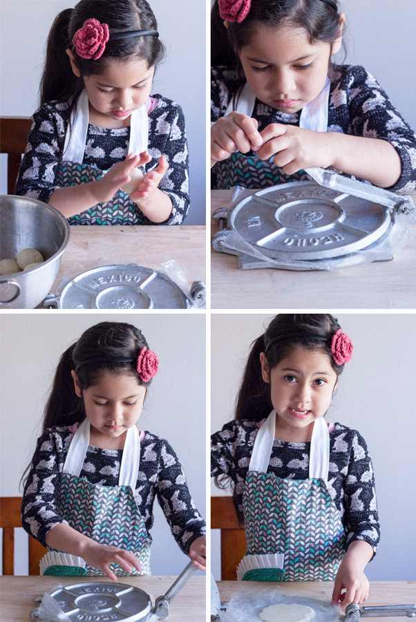 collage de 4 fotos de niña haciendo una tortilla de maíz para sopes paso a paso