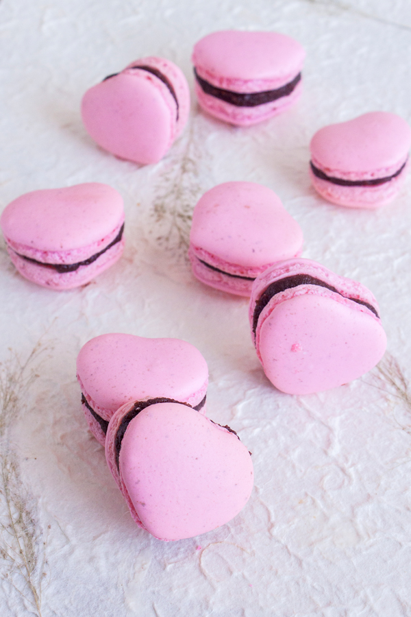 Este San Valentín, dile a las personas más importantes en tu vida cuánto las amas con estos preciosos Macarons de Corazón rellenos de Nutella casera
