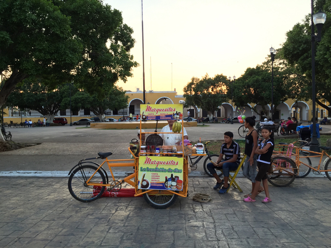 Carrito de Marquesitas en Izamal, Yucatán
