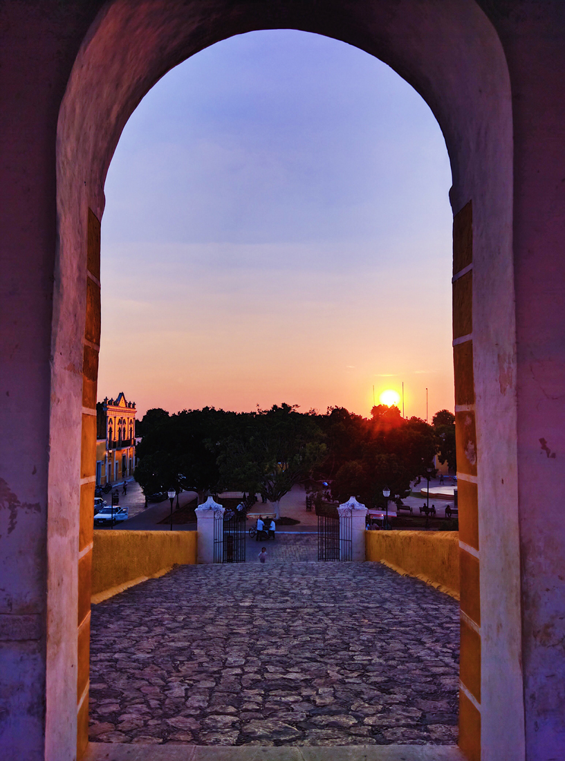 Atardecer desde el Convento de San Antonio de Padua, Izamal, Yucatán