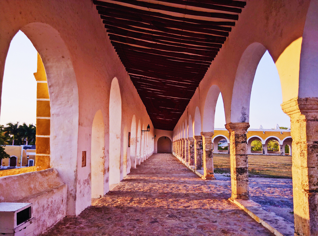 Arcos del Convento de San Antonio de Padua en Izamal, Yucatán