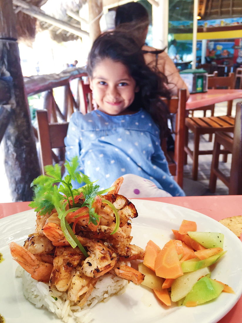 Camarones al mojo de ajo, Eladio's, Puerto Progreso, Yucatán